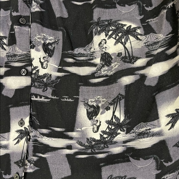 ✨ Host Pick ✨ Rayon Hawaiian Hula Girl Button up shirt size 2X - Picture 2 of 3